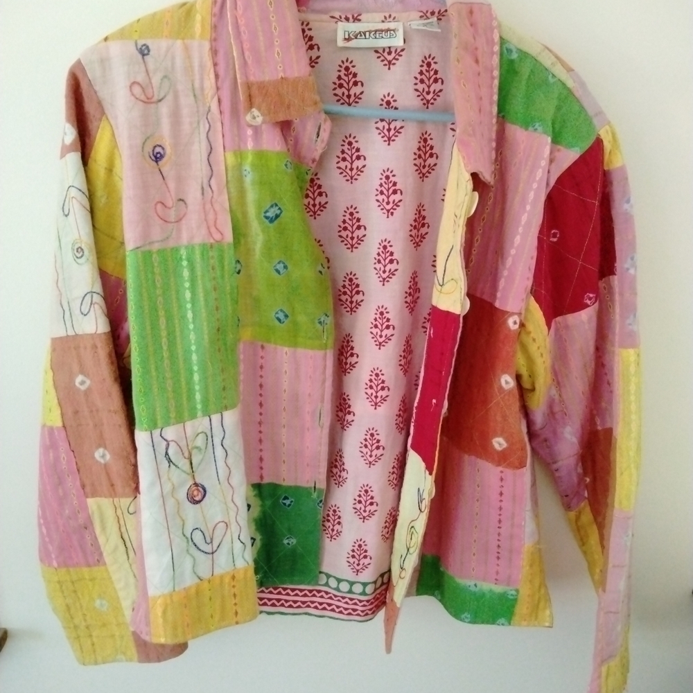 Woman's size medium Tribal theme vintage jacket made by Kakcus